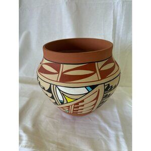 Handcrafted Native American Pottery Vase By G.C. Jemez With Geometric Pattern De